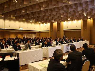 受賞社を代表して挨拶する齋藤吉平新潟県酒造組合会長